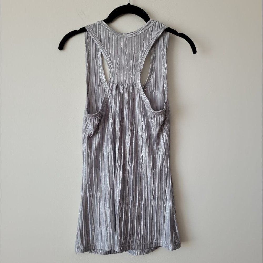 TOPSHOP Silver Pleated Racerback Tank - Picture 5 of 11